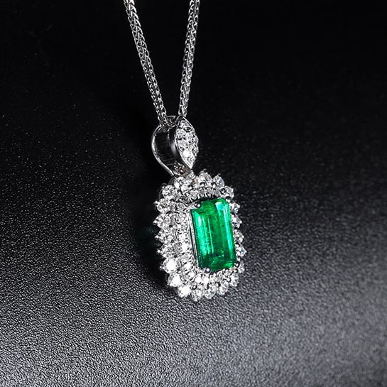 14k Gold 1.02 Ctw Vivid Green Natural Emerald & Diamond Pendant( Without Chain ) - 2