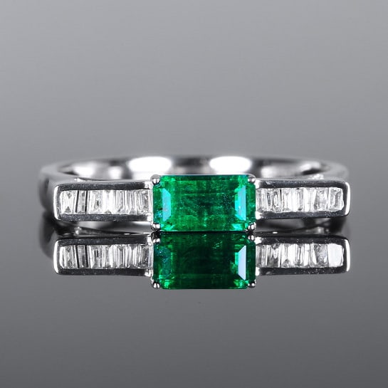 14k Gold 0.69 Ctw Vivid Green Natural Emerald & Diamond Ring: Ref:230972125 // gold content:14k gold // ring size:7. 25us // // main gemstone:emerald // shape:octagonal // carat weight:0. 58ct // color:vivid green // treatment:natural // // adjacent gemstone 2