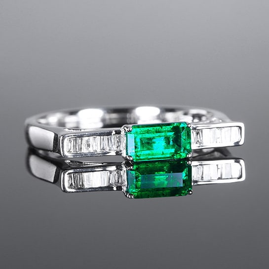 14k Gold 0.69 Ctw Vivid Green Natural Emerald & Diamond Ring - 3