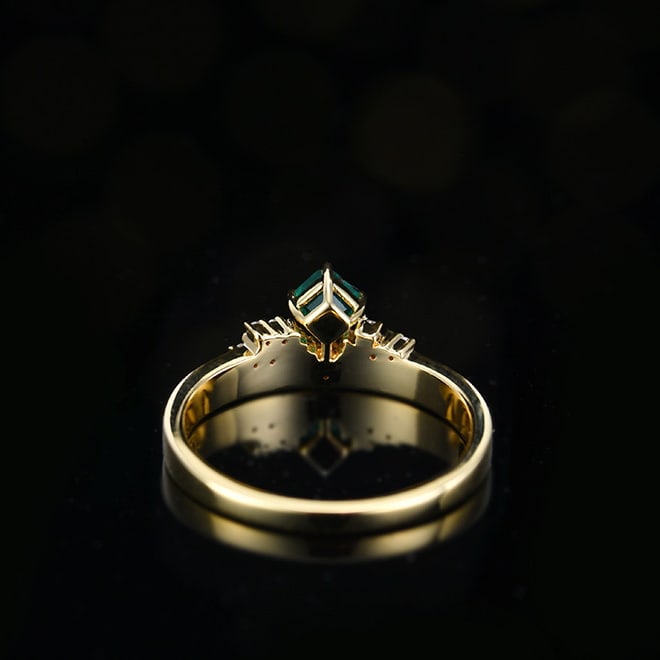 14k Gold 0.36 Ctw Vivid Green Natural Emerald & Diamond Ring - 5