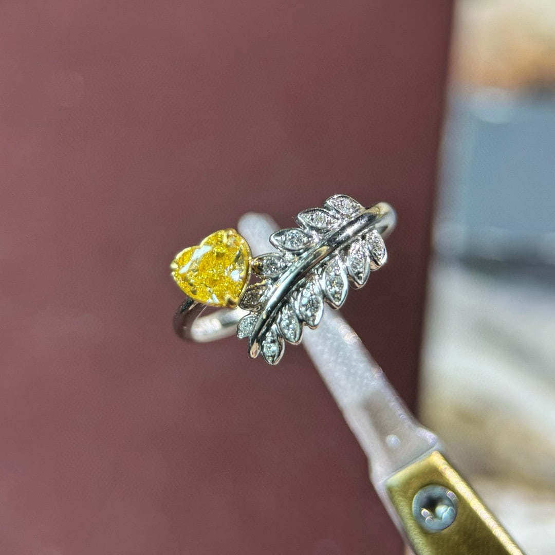 14k Gold 0.63 Ctw Natural Yellow Diamond & Diamond Ring: Ref:230972195 // gold content:14k gold // ring size:7. 25us // // main gemstone:yellow diamond // shape:heart // carat weight:0. 56ct // color:yellow // treatment:natural // // adjacent gemstone 2 :