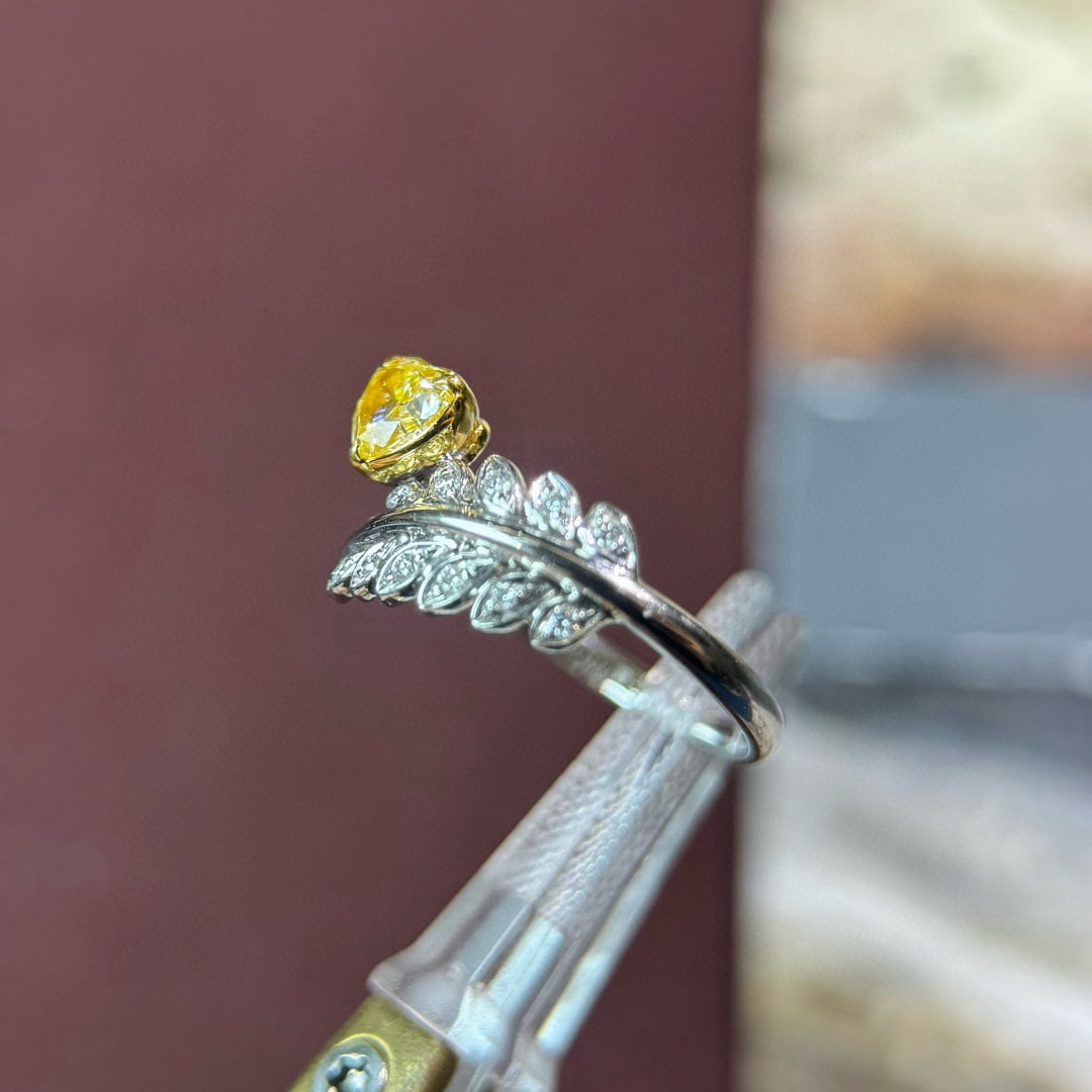 14k Gold 0.63 Ctw Natural Yellow Diamond & Diamond Ring - 2