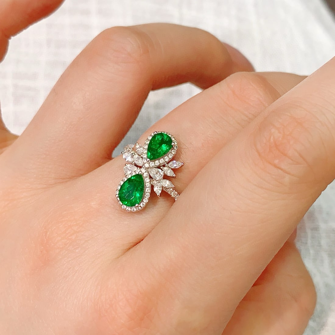 14k Gold 1.62 Ctw Vivid Green Natural Emerald & Diamond Ring - 6