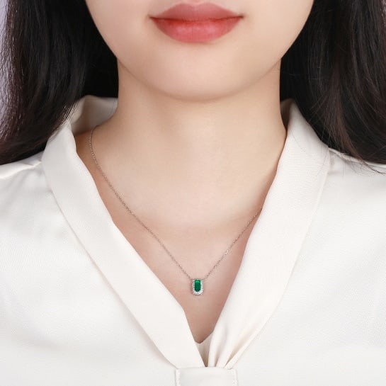 14k Gold 0.64 Ctw Vivid Green Natural Emerald & Diamond Necklace - 5