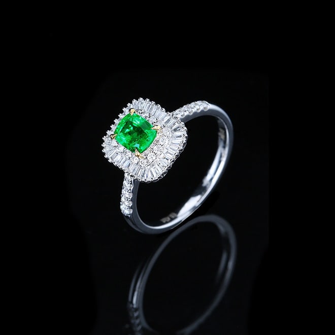 14k Gold 0.97 Ctw Vivid Green Natural Emerald & Diamond Ring - 5