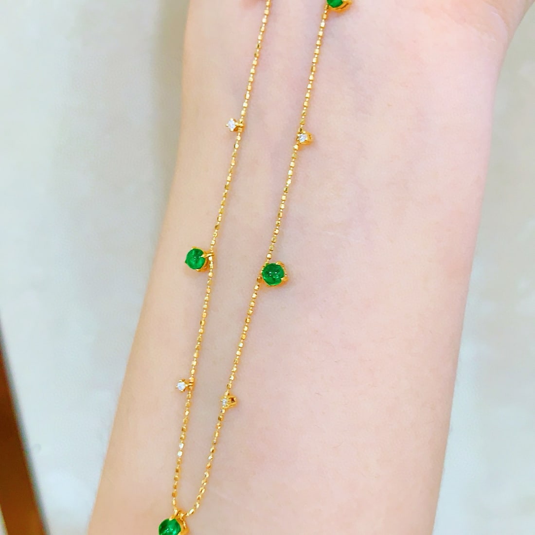 14k Gold 0.81 Ctw Vivid Green Natural Emerald & Diamond Necklace - 2