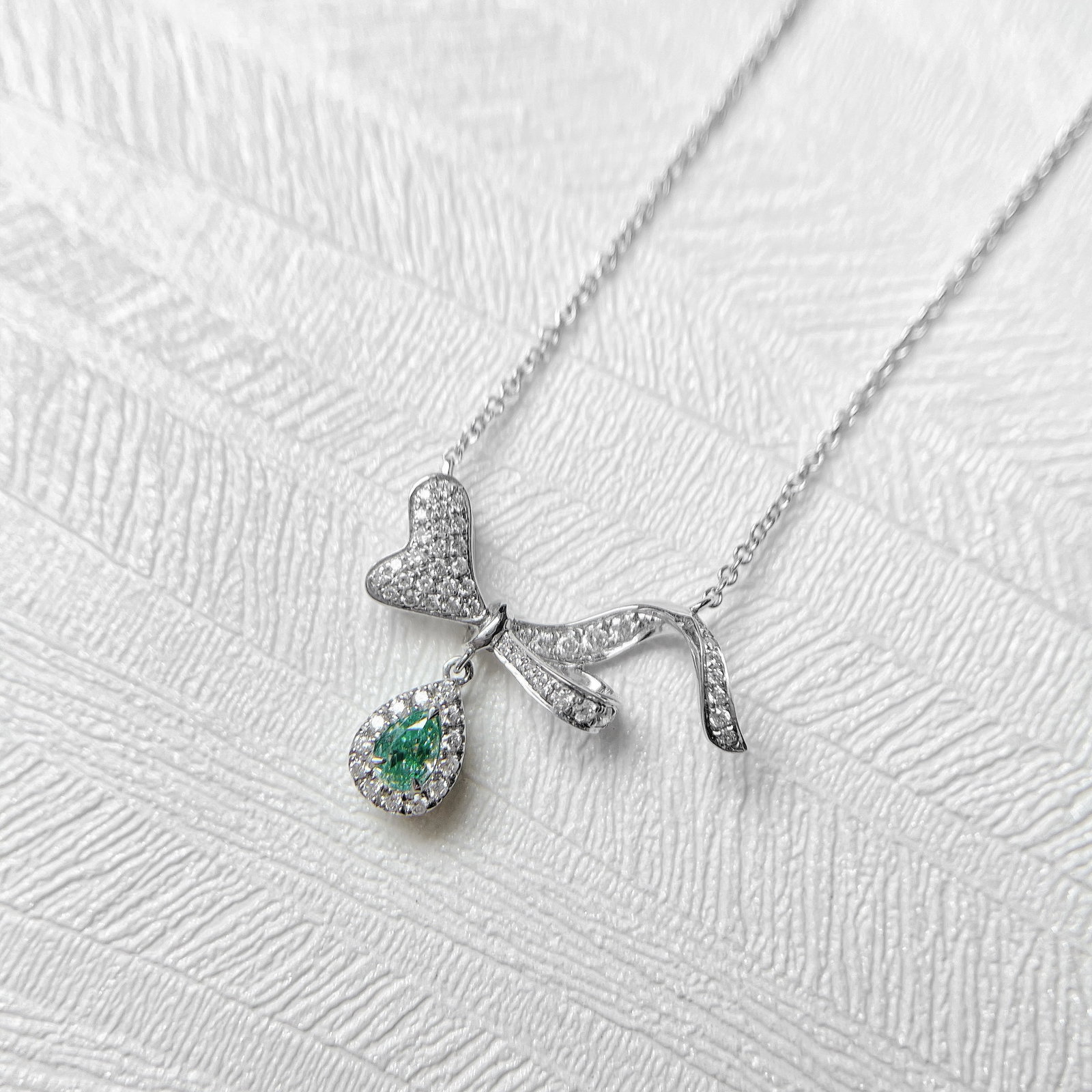 14k Gold 0.36 Ctw Natural Green Diamond & Diamond Necklace - 2