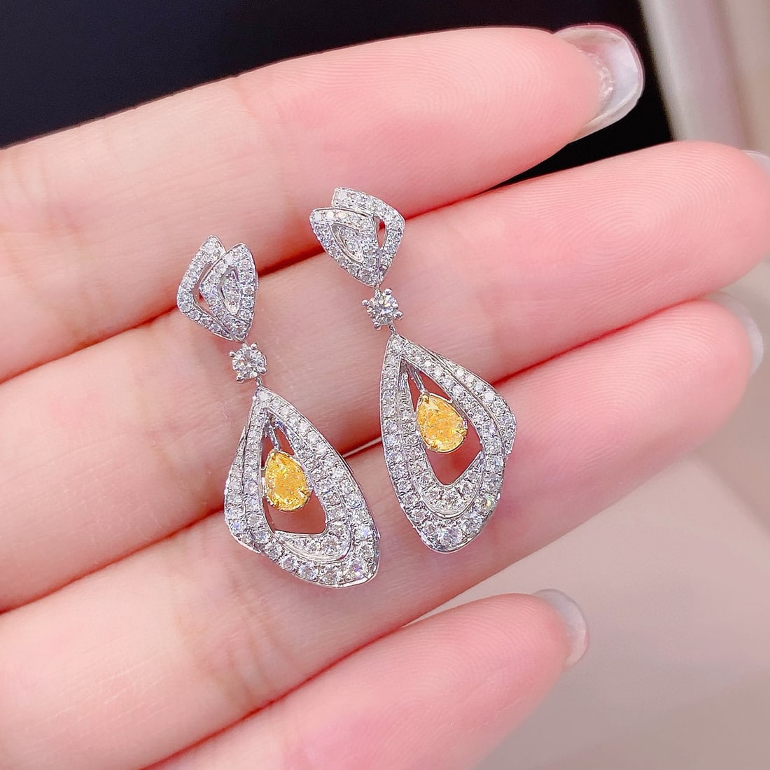 14k Gold 0.90 Ctw Natural Yellow Diamond & Diamond Earrings - 2