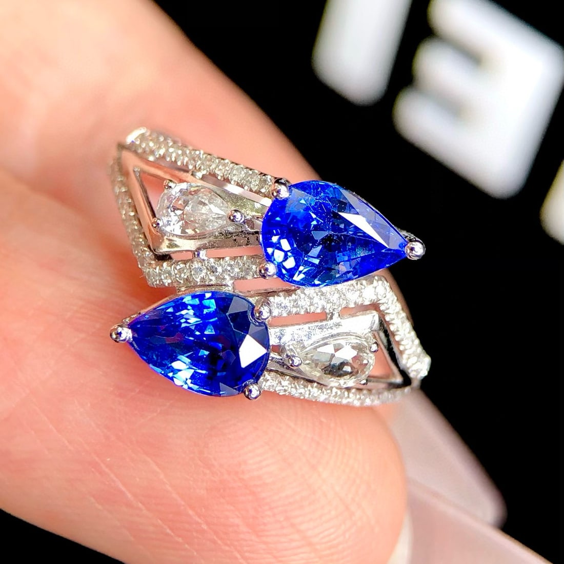14k Gold 2.27 Ctw Natural Sapphire & Diamond Ring - 4