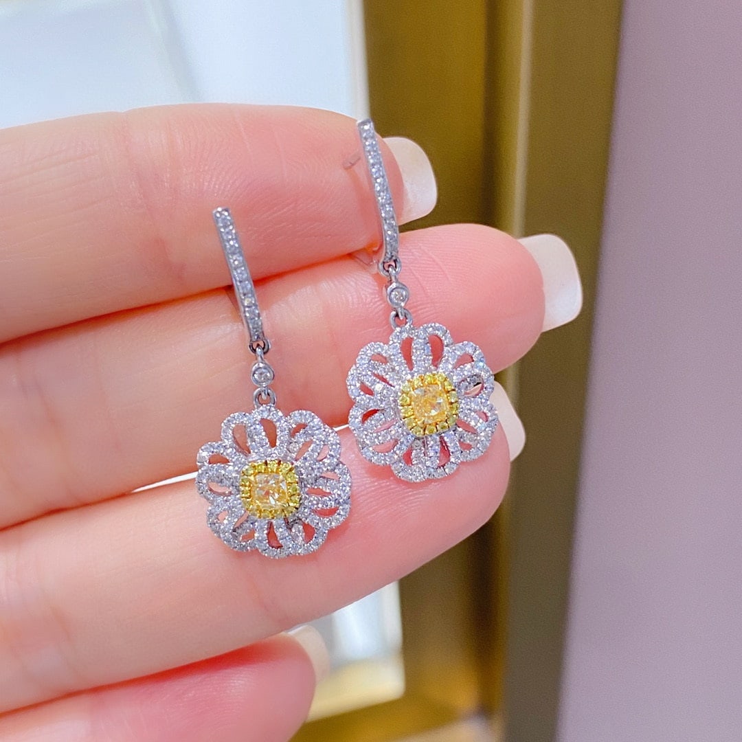 14k Gold 1.20 Ctw Natural Yellow Diamond & Diamond Earrings: Ref:230972283 // gold content:14k gold // main gemstone:yellow diamond // shape:cushion // carat weight:0. 40ct // color:yellow // treatment:natural // // adjacent gemstone 2 : diamond // shape:round