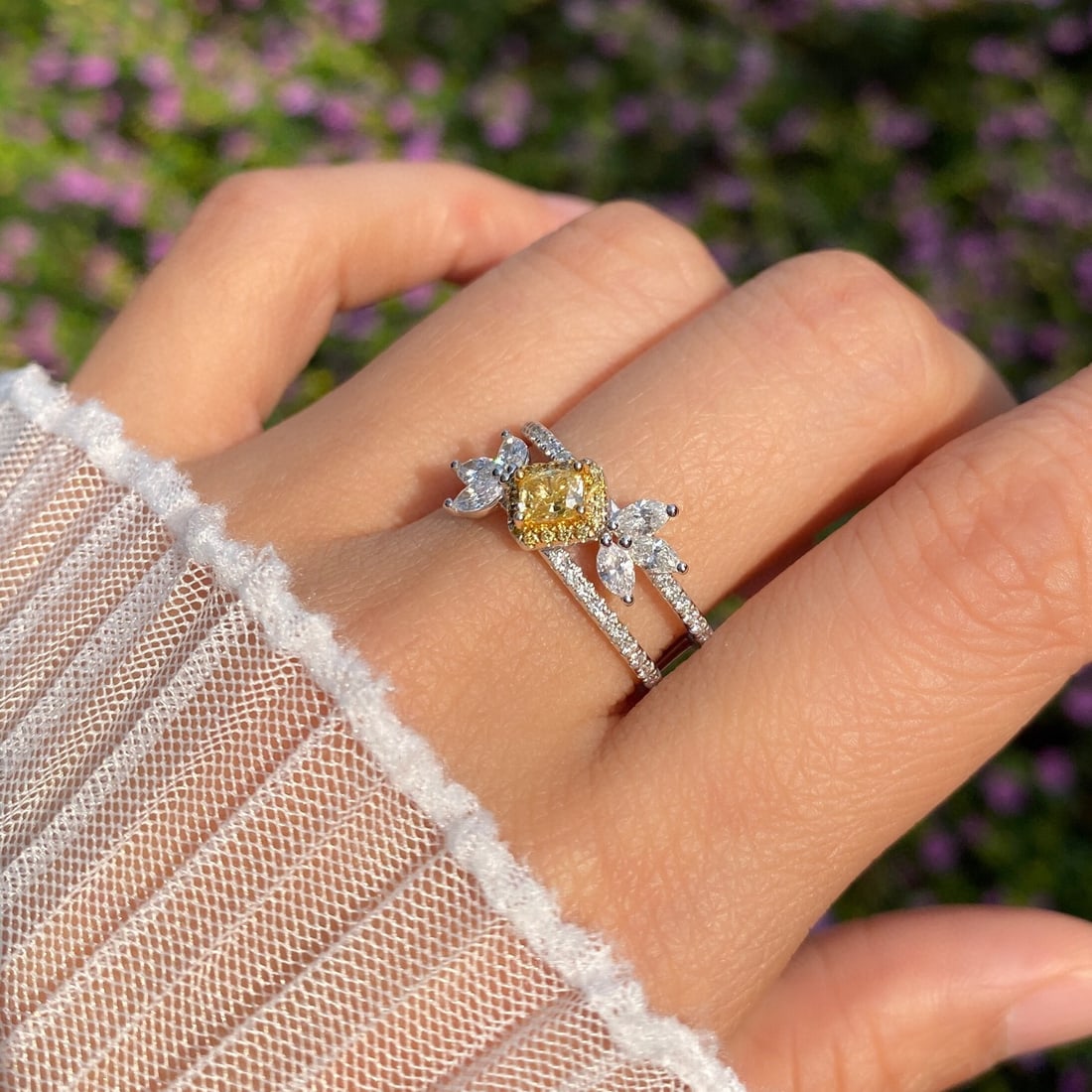 14k Gold 0.88 Ctw Natural Yellow Diamond & Diamond Ring - 3