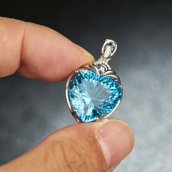 14k Gold 17.88 Ct Natural Topaz & Diamond Pendant( Without Chain ) - 6