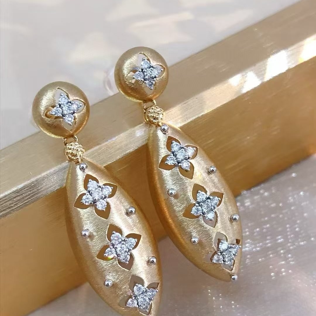 14k Gold 0.4 Ct Natural H Diamond Earrings: Ref:230972366 // gold content:14k gold // main gemstone:diamond // shape:round // carat weight:0. 4ct // clarity grade:vs-si // color:h // treatment:natural // cut grade:g // Condition: New Low