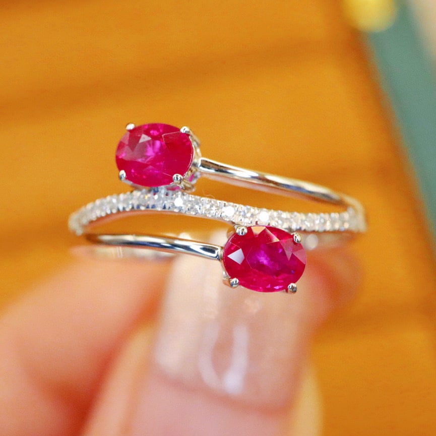 14k Gold 0.69 Ctw Natural Ruby & Diamond Ring: Ref:230972348 // gold content:14k gold // ring size:7. 25us // // main gemstone:ruby // shape:oval // carat weight:0. 62ct // color:red // treatment:natural // // adjacent gemstone 2 : diamond //