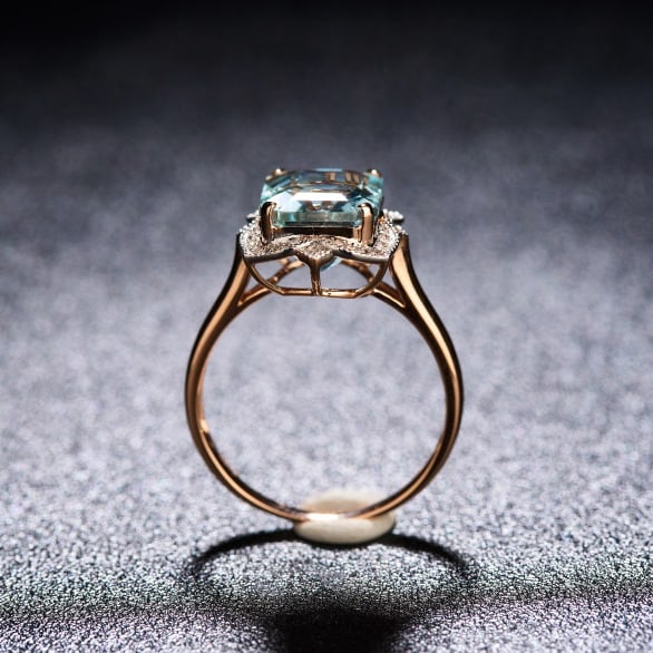 14k Gold 3.52 Ct Natural Aquamarine & Diamond Ring - 4