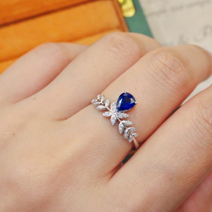 14k Gold 0.76 Ctw Natural Sapphire & Diamond Ring - 6