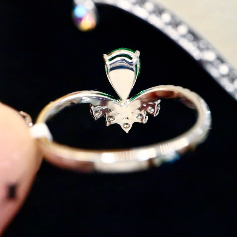 14k Gold 0.89 Ctw Vivid Green Natural Emerald & Diamond Ring - 4