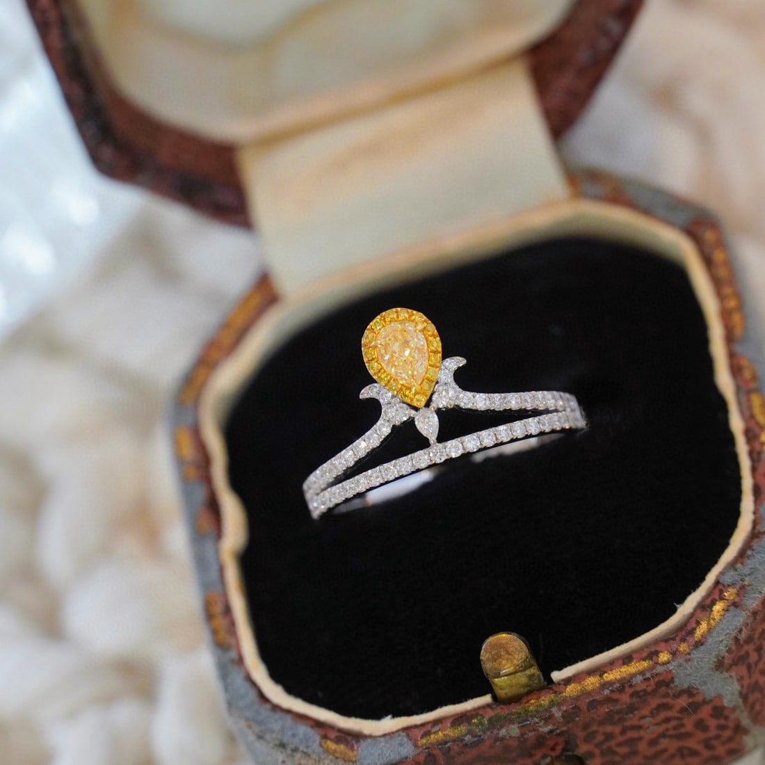 14k Gold 0.49 Ctw Natural Yellow Diamond & Diamond Ring: Ref:230973019 // gold content:14k gold // ring size:7. 25us // // main gemstone:yellow diamond // shape:pear // carat weight:0. 2ct // color:yellow // treatment:natural // // adjacent gemstone 2 :