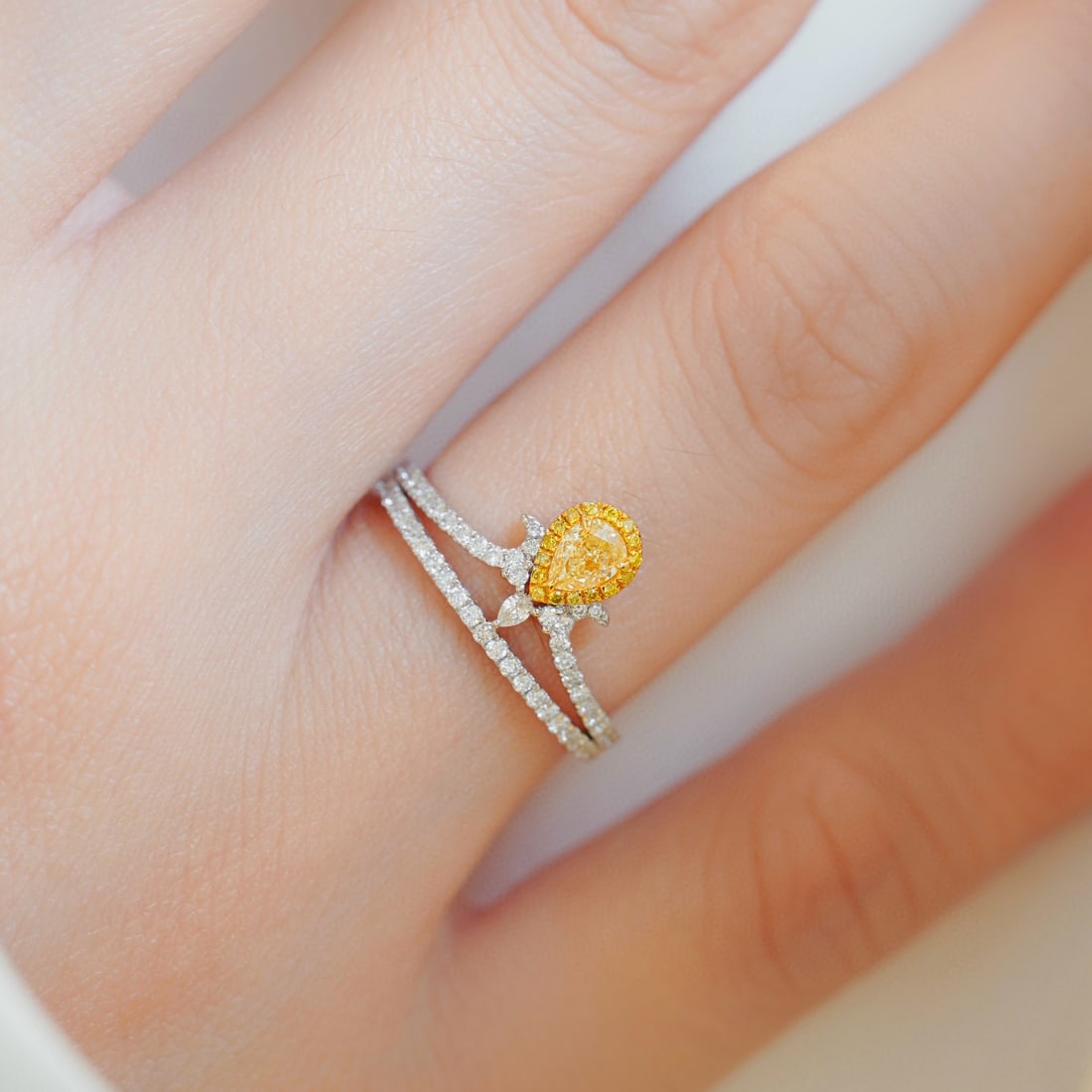 14k Gold 0.49 Ctw Natural Yellow Diamond & Diamond Ring - 3