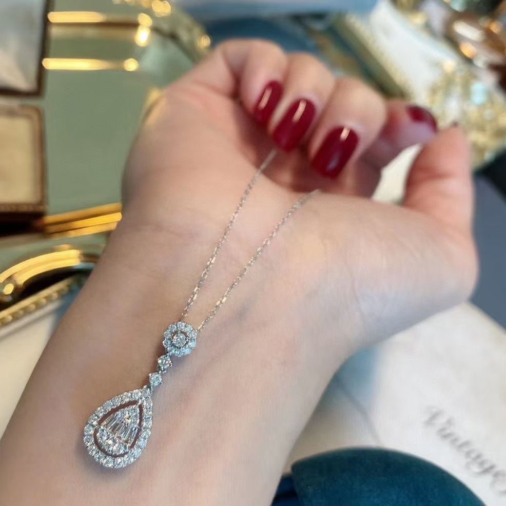 14k Gold 0.50 Ct Natural H Diamond Pendant( Without Chain ): Ref:230972424 // gold content:14k gold // main gemstone:diamond // shape:multiply // carat weight:0. 50ct // clarity grade:vs-si // color:h // treatment:natural // Condition: New High Estimate: 2600