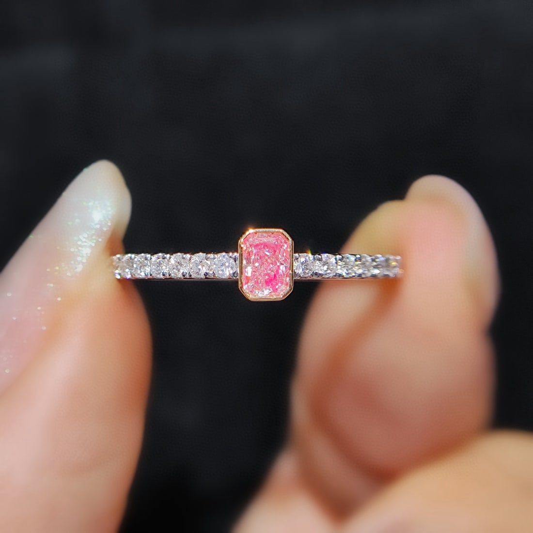 14k Gold 0.34 Ctw Natural Pink Diamond & Diamond Ring: Ref:230973020 // gold content:14k gold // ring size:7. 25us // // main gemstone:pink diamond // shape:radiant // carat weight:0. 16ct // color:pink // treatment:natural // // adjacent gemstone 2 :