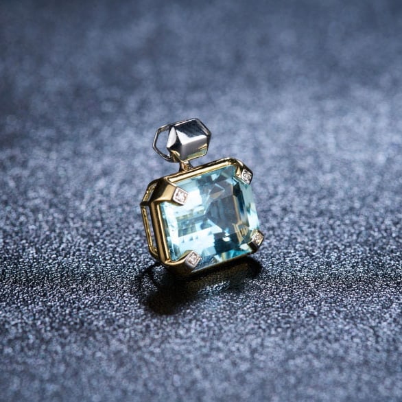 14k Gold 4.29 Ct Natural Aquamarine & Diamond Pendant( Without Chain ) - 3