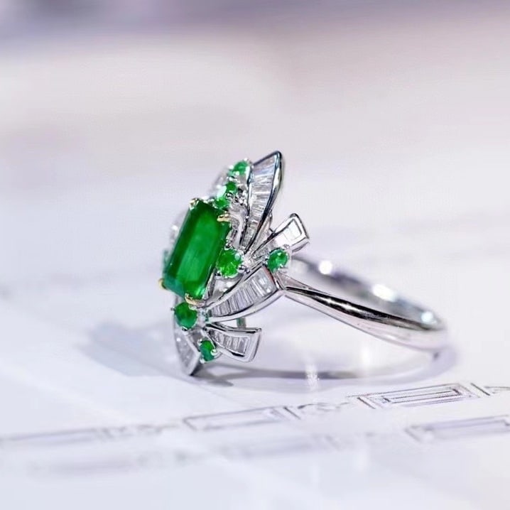 14k Gold 1.22 Ctw Vivid Green Natural Emerald & Diamond Ring - 2