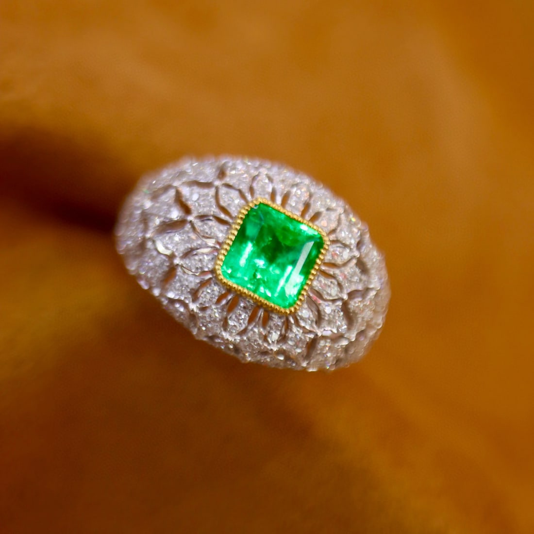 14k Gold 1.53 Ctw Vivid Green Natural Emerald & Diamond Ring - 3