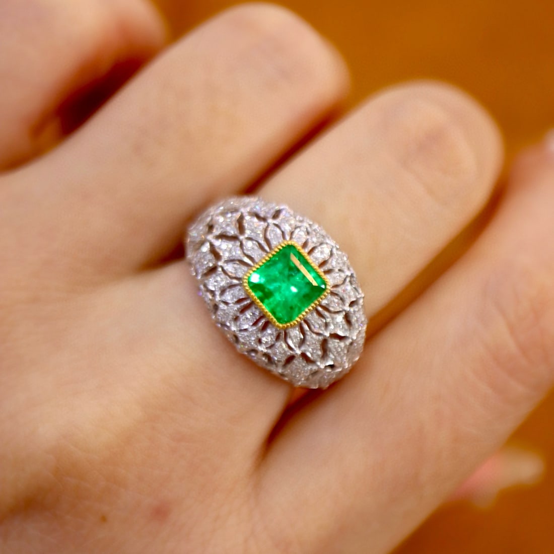 14k Gold 1.53 Ctw Vivid Green Natural Emerald & Diamond Ring - 6