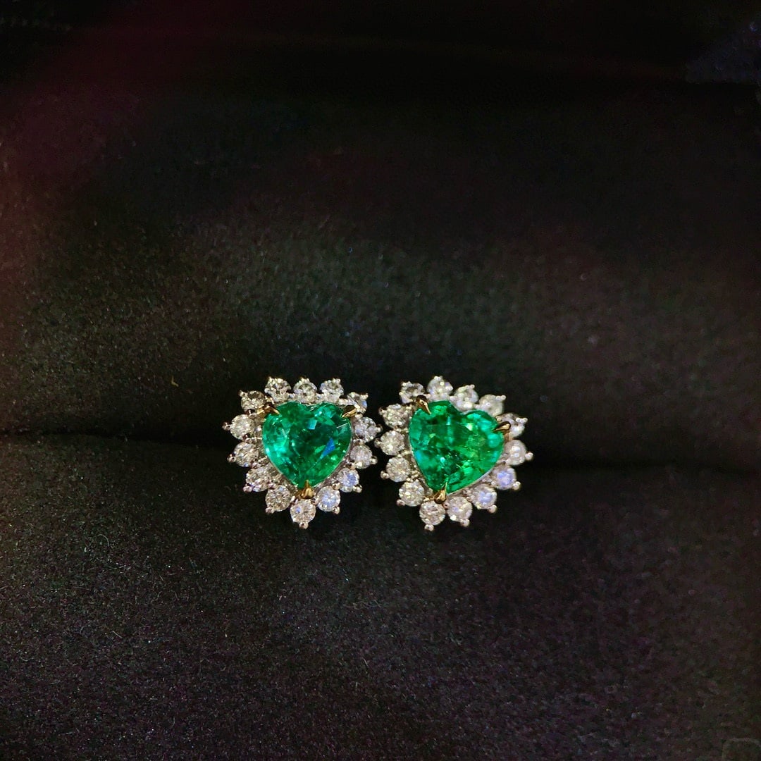 14k Gold 1.86 Ctw Vivid Green Natural Emerald & Diamond Earrings - 4