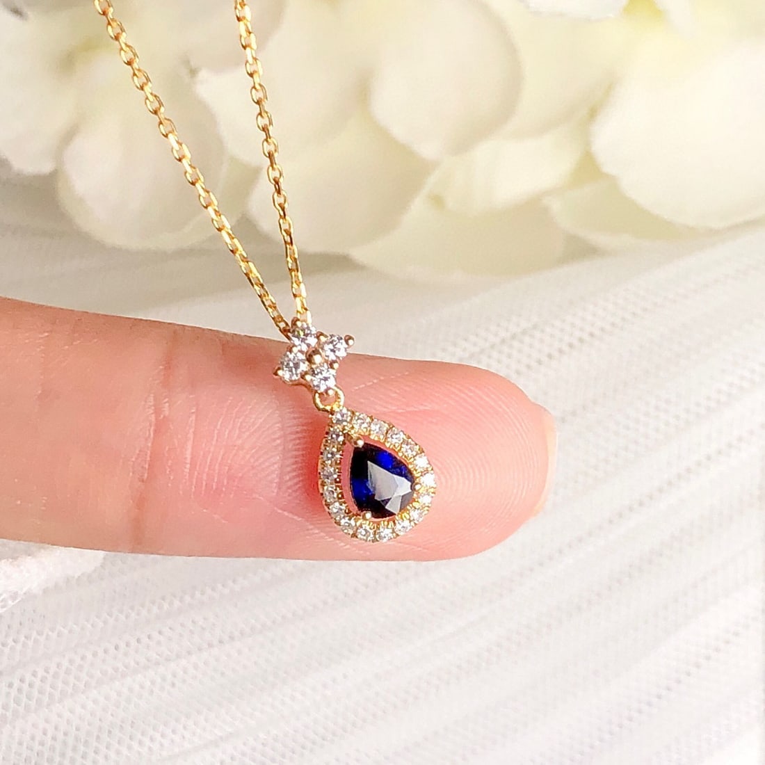 14k Gold 0.42 Ctw Vivid Blue Natural Sapphire & Diamond Pendant( Without Chain ) - 3