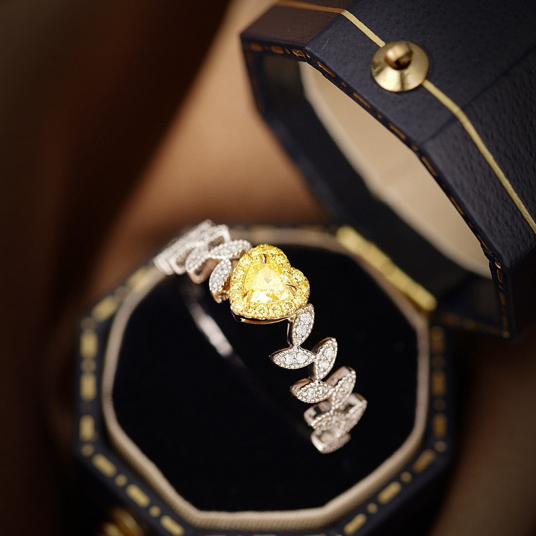 14k Gold 0.32 Ctw Natural Yellow Diamond & Diamond Ring: Ref:230973145 // gold content:14k gold // ring size:7. 25us // // main gemstone:yellow diamond // shape:heart // carat weight:0. 19ct // color:yellow // treatment:natural // // adjacent gemstone 2 :