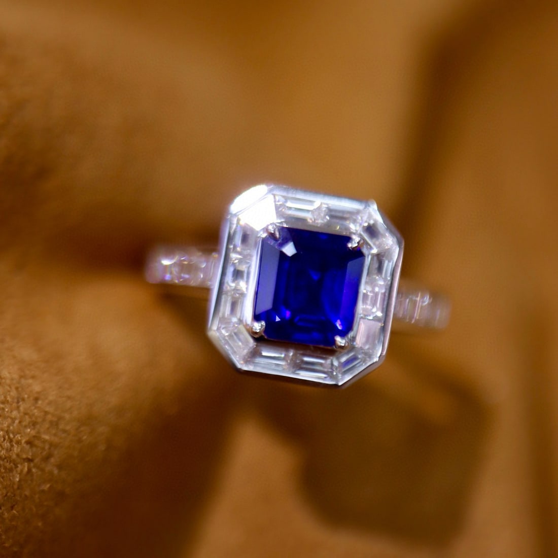 14k Gold 2.07 Ctw Natural Sapphire & Diamond Ring - 3