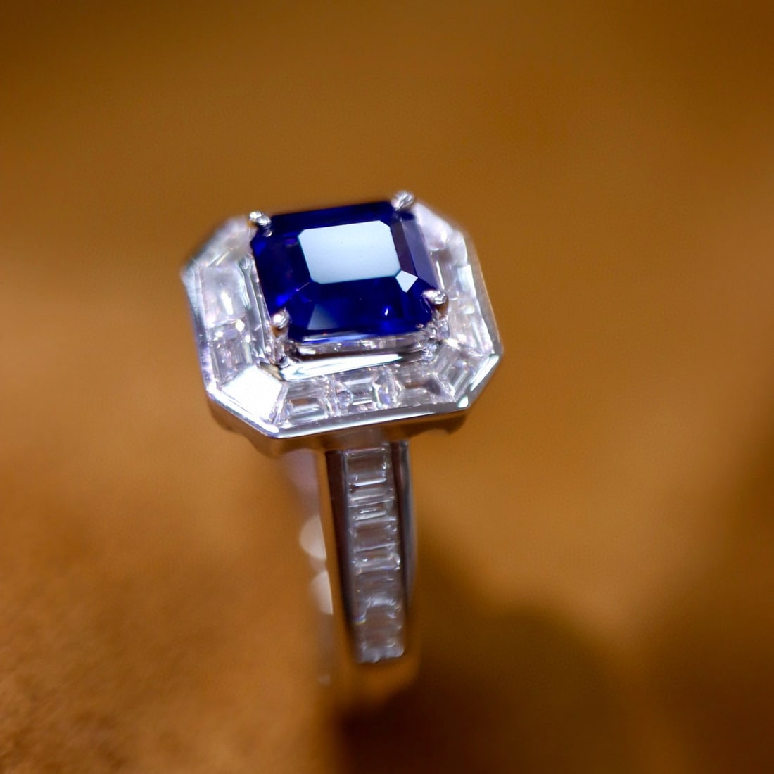 14k Gold 2.07 Ctw Natural Sapphire & Diamond Ring - 4