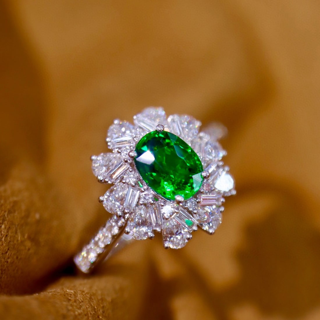 14k Gold 1.87 Ctw Vivid Green Natural Tsavorite & Diamond Ring - 2