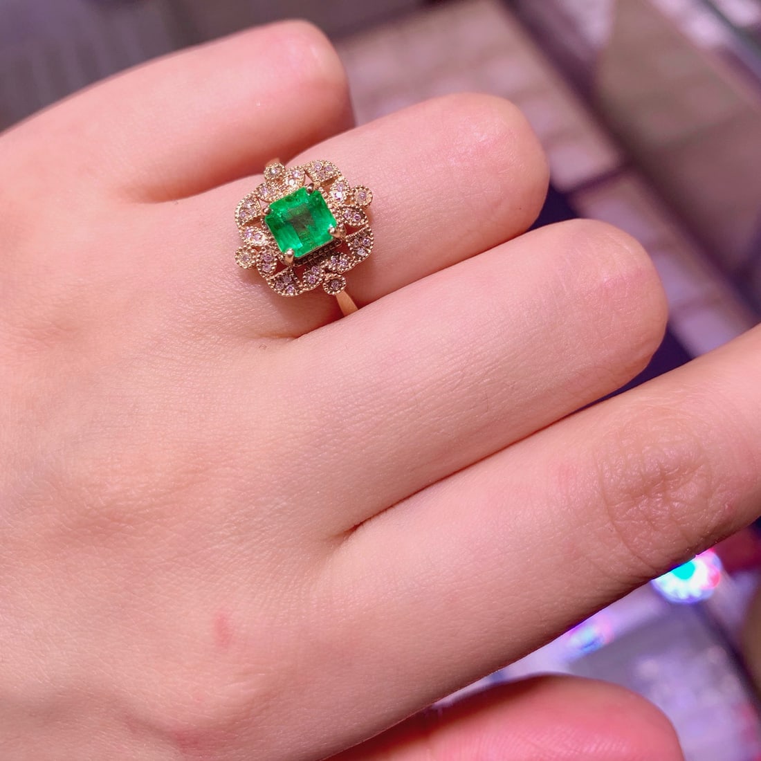 14k Gold 1.26 Ct Natural Emerald & Diamond Ring - 5