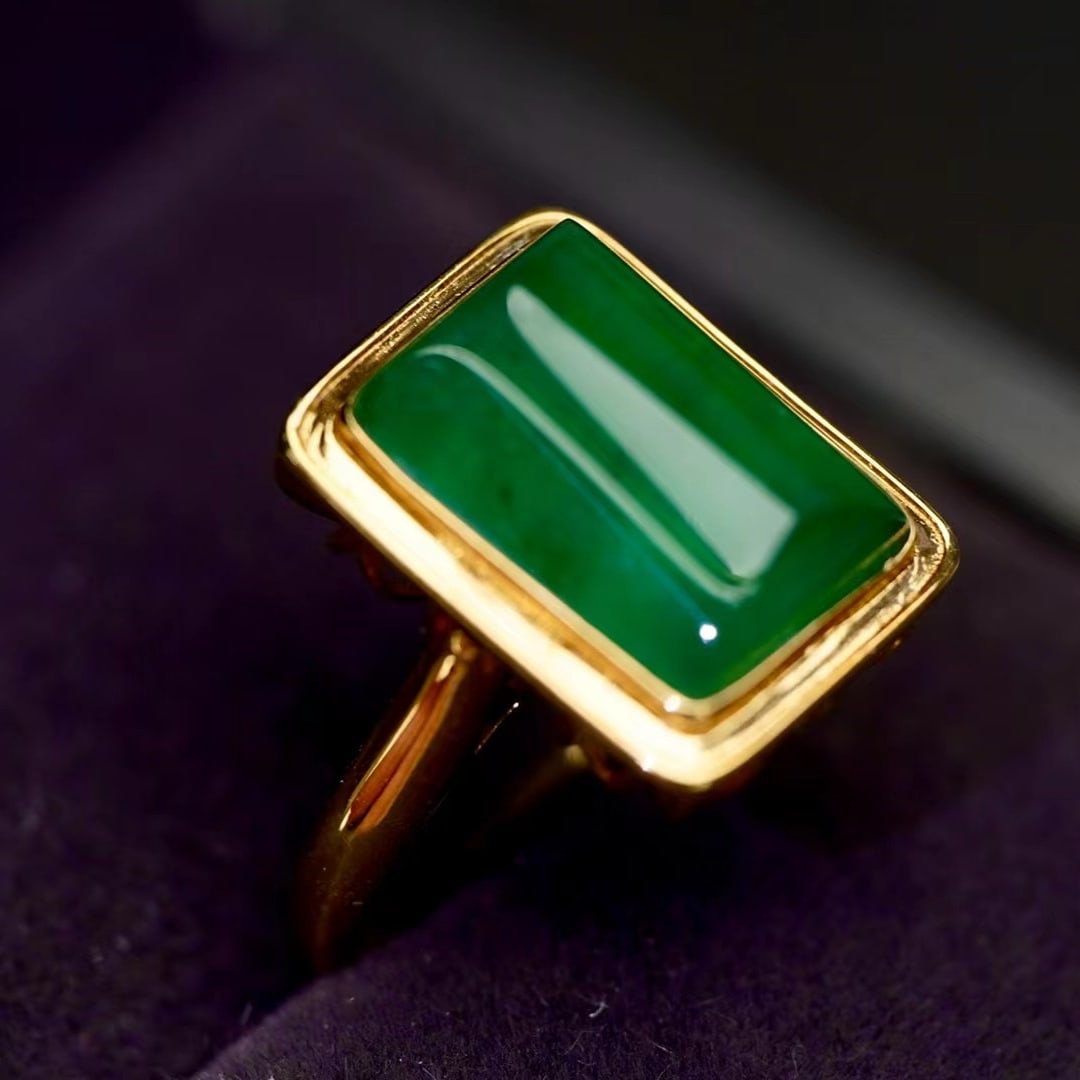 14k Gold 7.28 Ct Natural Emerald Ring: Ref:230973087 // gold content:14k gold // ring size:7. 25us // // main gemstone:emerald // shape:suger-loaf // carat weight:7. 28ct // color:green // treatment:natural // Condition: New Low Estimate: