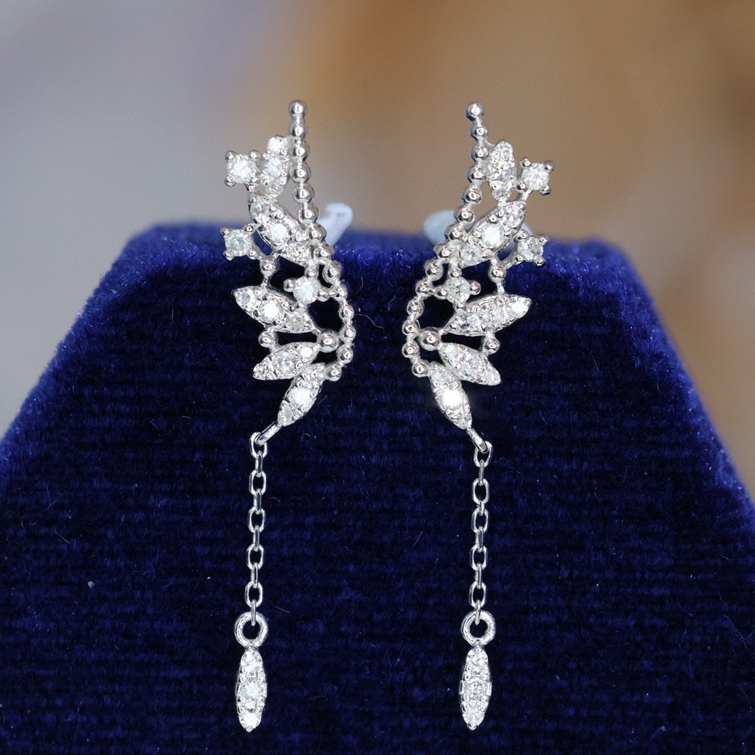14k Gold 0.3 Ct Natural H Diamond Earrings: Ref:230973182 // gold content:14k gold // main gemstone:diamond // shape:round // carat weight:0. 3ct // clarity grade:vs-si // color:h // treatment:natural // cut grade:g // High Estimate: 3000