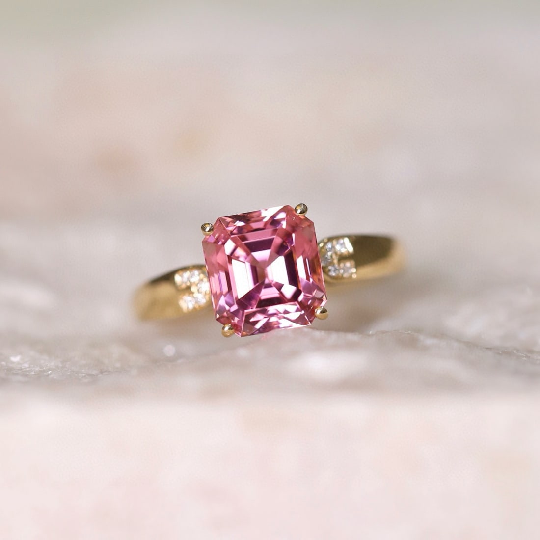14k Gold 2.85 Ctw Natural Tourmaline & Diamond Ring: Ref:230973190 // gold content:14k gold // ring size:7. 25us // // main gemstone:tourmaline // shape:octagonal // carat weight:2. 83ct // color:pink // treatment:natural // // adjacent gemstone 2 :