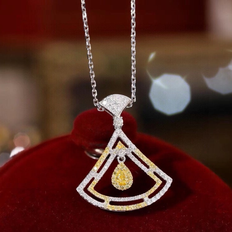 14k Gold 0.56 Ct Natural Color Diamond Necklace - 3