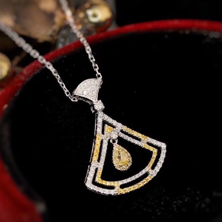 14k Gold 0.56 Ct Natural Color Diamond Necklace - 4