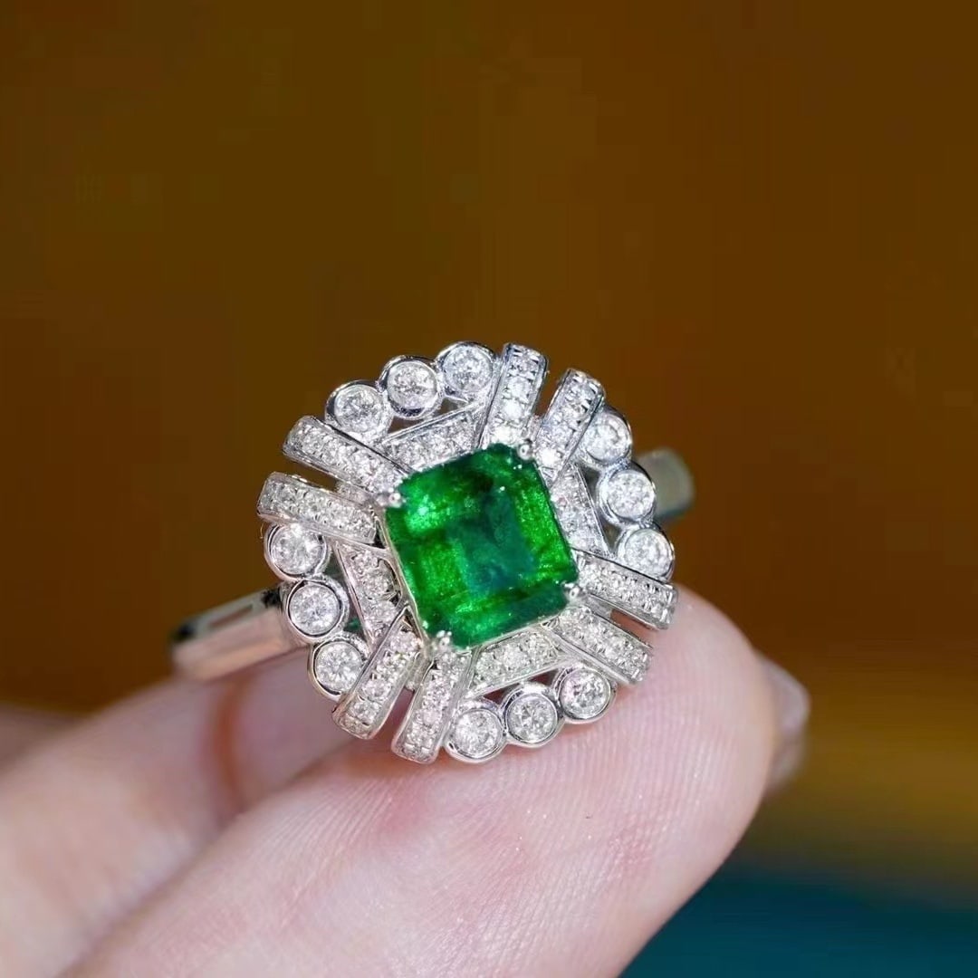 14k Gold 1.29 Ct Vivid Green Natural Emerald & Diamond Ring - 2
