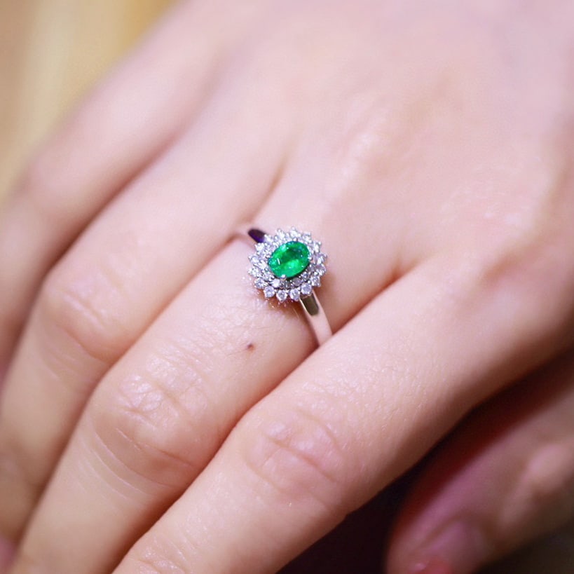 14k Gold 0.4 Ct Vivid Green Natural Emerald & Diamond Ring - 5