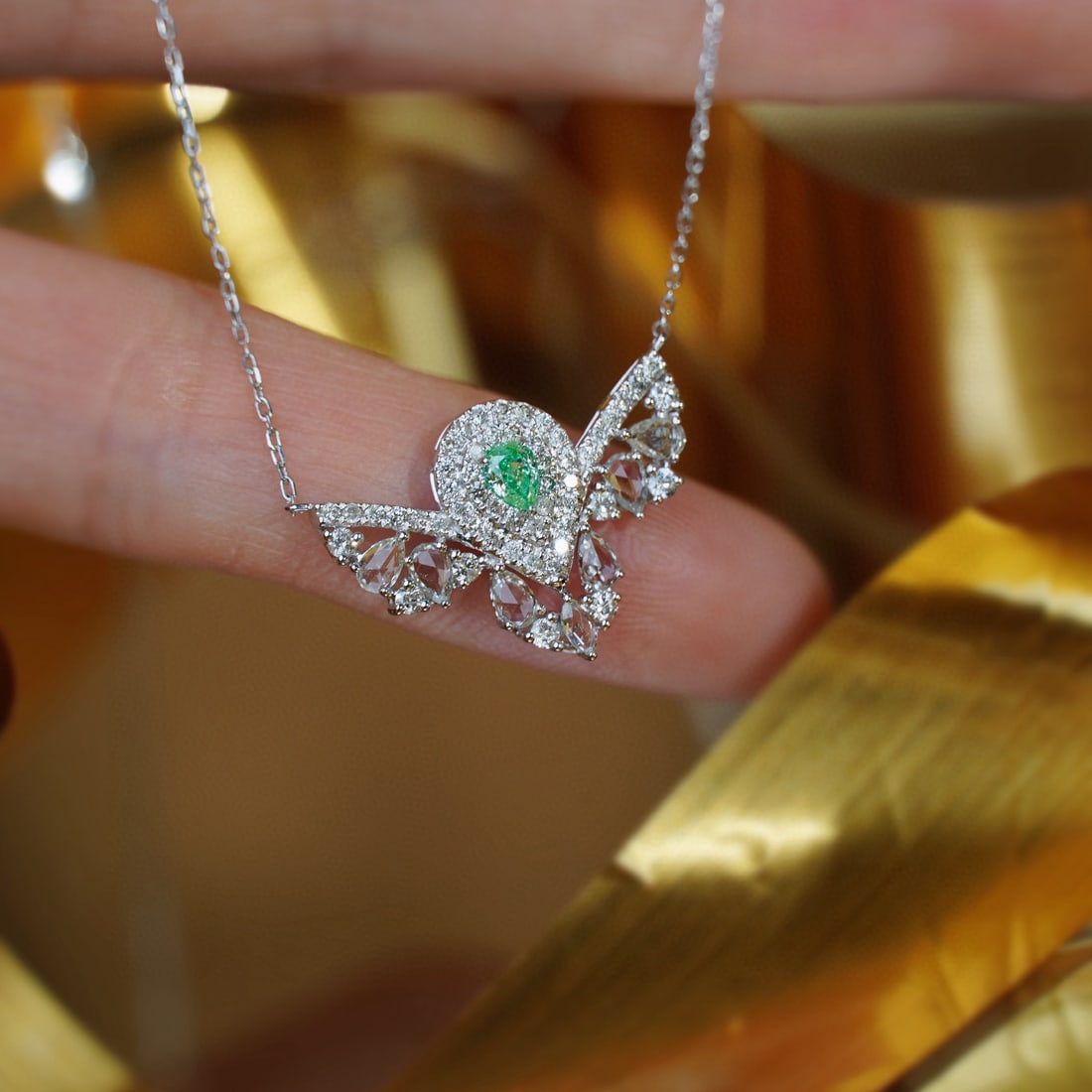 14k Gold 0.42 Ctw Natural Green Diamond & Diamond Necklace - 2