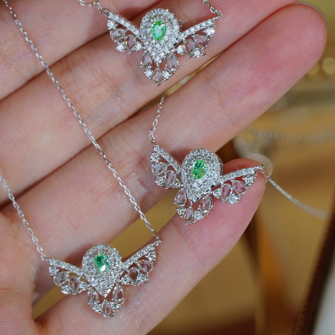 14k Gold 0.42 Ctw Natural Green Diamond & Diamond Necklace - 3