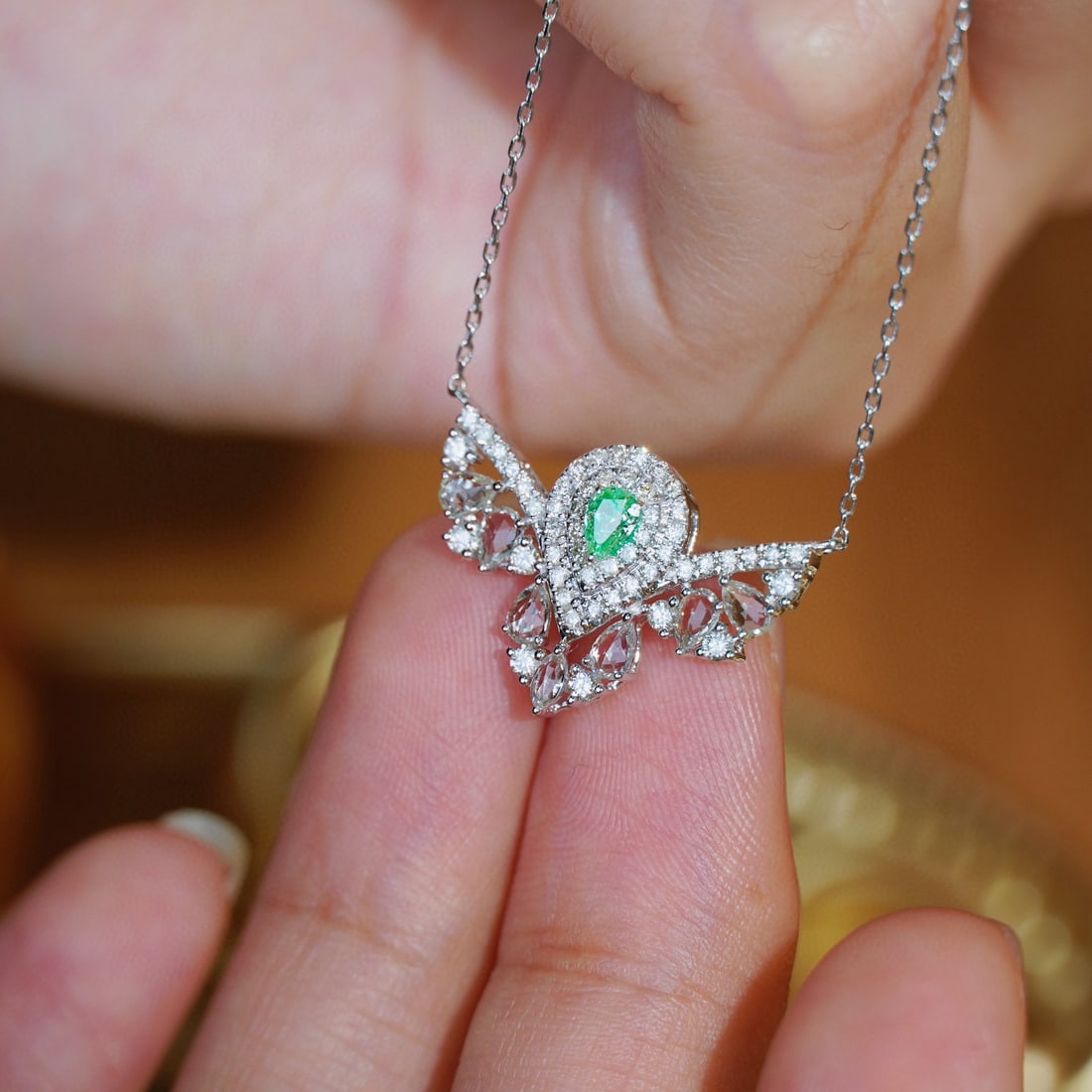 14k Gold 0.42 Ctw Natural Green Diamond & Diamond Necklace - 4