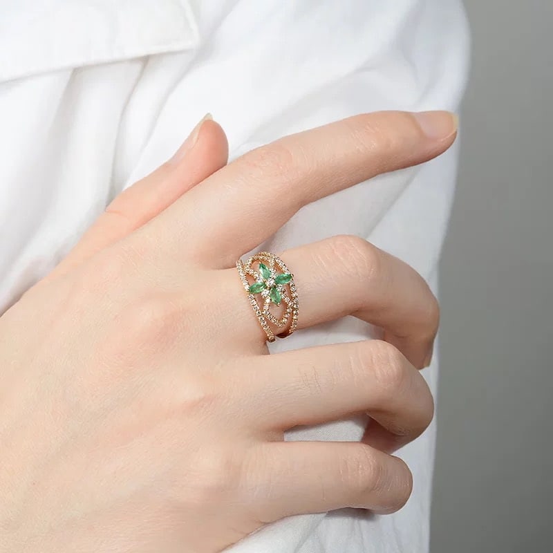 14k Gold 0.89 Ctw Natural Emerald & Diamond Ring - 4