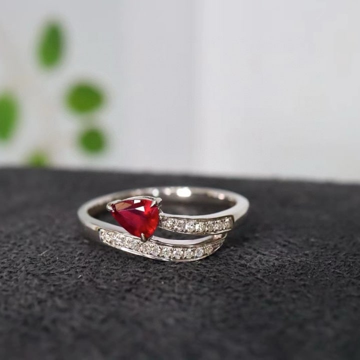 14k Gold 0.49 Ctw Vivid Red Natural Ruby & Diamond Ring - 3