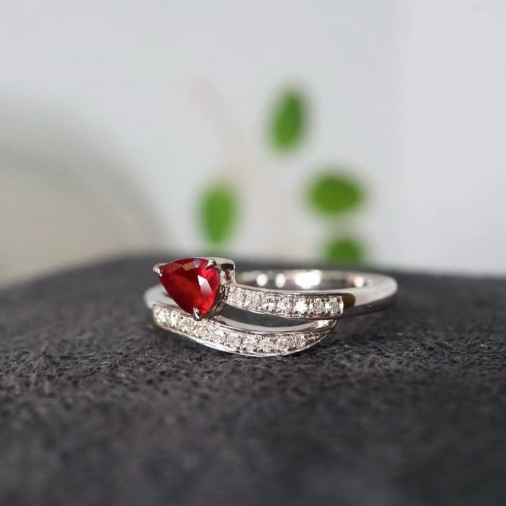 14k Gold 0.49 Ctw Vivid Red Natural Ruby & Diamond Ring - 4