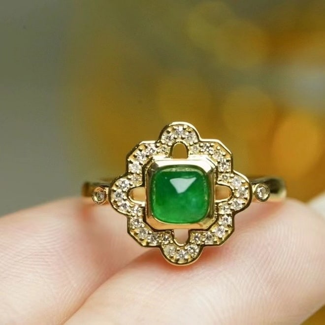 14k Gold 0.7 Ct Natural Emerald & Diamond Ring: Ref:230973184 // gold content:14k gold // ring size:7. 25us // // main gemstone:emerald // shape:suger-loaf // carat weight:0. 7ct // color:green // treatment:natural // // adjacent gemstone 2 : diamo